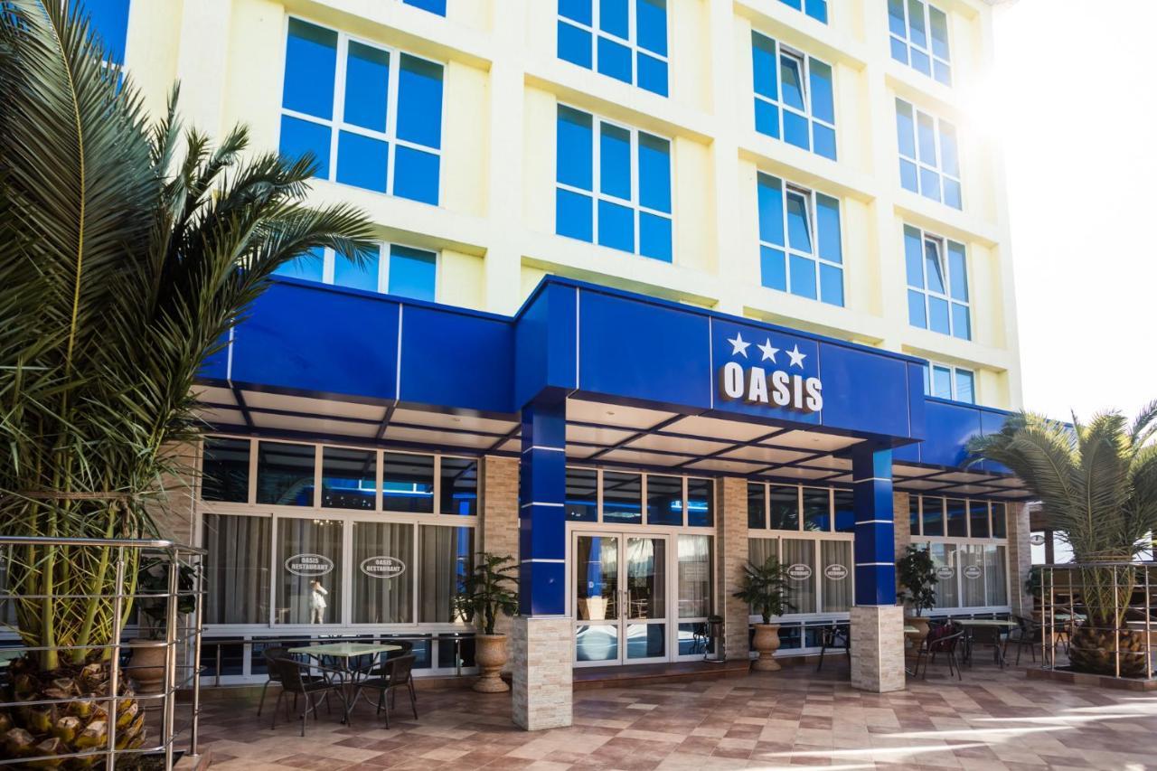 Hotel Oasis Szocsi Kültér fotó